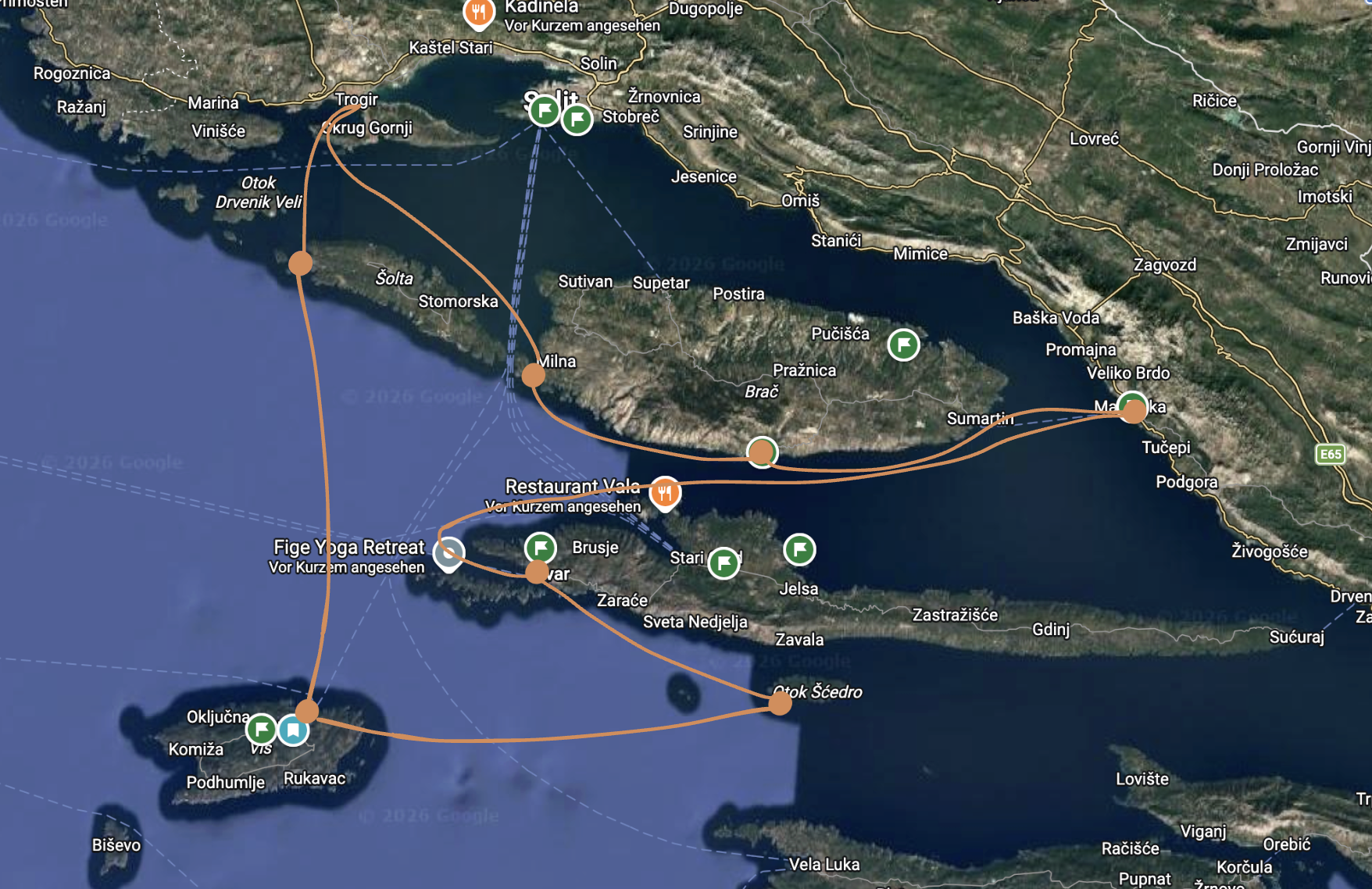 Map of the Dalmatian coast showing the Sails N' Beats 2026 sailing route from Trogir via Maslinica, Vis, Šćedro, Hvar, Makarska and Bol